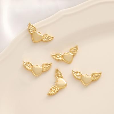 China Hot Sales TRENDY Heart Shape 18k Gold Plated Angel Wing Pendant Necklace Jewelry Accessories DIY Pendant Charm for sale