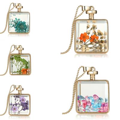 China 2021 Autumn Newest Colorful Dry Pressed Tasty Plant Flower Necklace Sweater Chain Dried Flower Pendant Necklaces High Quality for sale