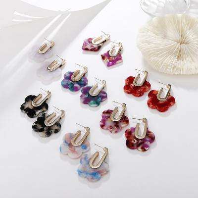 China European Vintage Geometric Acetic Acid Resin Earrings Spliced ​​Colorful Acrylic Flower Stud Earring For Women for sale