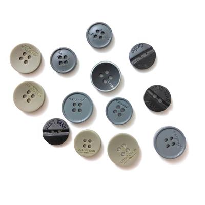 China Custom 4mm Natural Big Hole Resin Buttons Price Natural Washable Resin Button Factory Sale Directly for sale