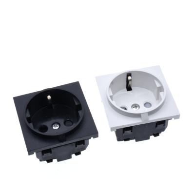 China Germany European Residential / General Purpose Waterproof Schuko Plug Outlet Snap In Container For UPS for sale