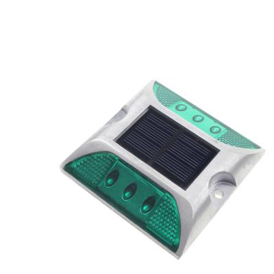 China Luces solares al aire libre del perno prisionero del camino, IP67 prenda impermeable Cat Eyes Road Stud en venta