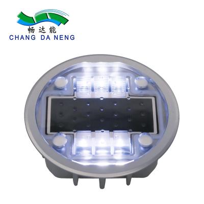 China Reflectores solares de aluminio ecológicos para la carretera Reflectores solares LED incorporados Reflectores de carretera en tierra en venta