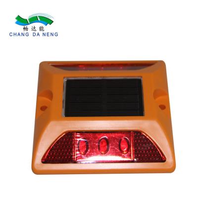 China A estrada solar do ABS brilhante enche o marcador aumentado Cat Eyes Refletora plástica do pavimento à venda