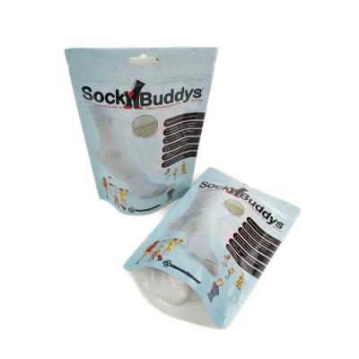 China Recyclable Custom Printed Zipper Resealable Sport Bags Clothing Bags Aluminum Foil Glossy Sports Bags Packaging Bags With Hanging Hole for sale