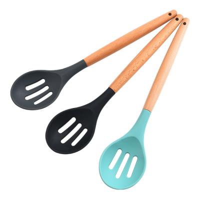 China Sustainable Kitchen Cooking Tools Handle Colander Spoon Silicone Skimmer Non-Stick Heat Resistant Wooden Sieve for sale