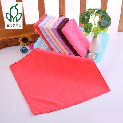 China 25*25cm Disposable Sublimation Microfiber Embossing Small Square Hand Towels for sale