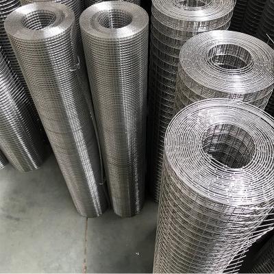 China Fence Mesh Hot Dipped Galvanized &PVC Coated Welded Iron Wire Mesh for sale