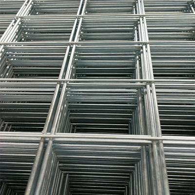 China Fence Mesh Welded Wire Mesh Fence Panels In 12 Gauge for sale