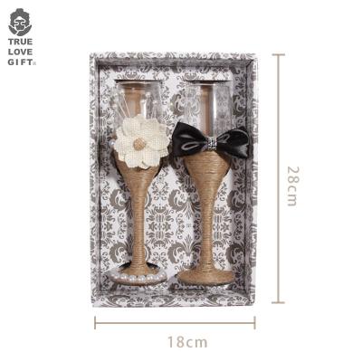 China Bride Party Decoration Wine Glass Cup Glasses Gifts Bride Champagne Glasses Goblet Home Wedding Creative Wedding Groom Europe 2Pcs Black and White for sale