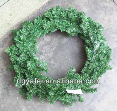 China Eco-friendly Wholesale Green Simple Factory Supplying Artificial Christmas Wreath for sale