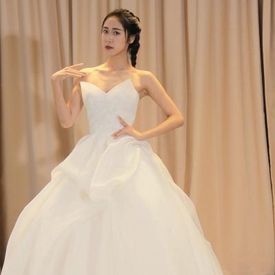 China Latest Hot Selling Lan Xin Graceful White Sleeveless Dry Cleaning Wedding Dress Bridal Gown Wedding Dress for sale