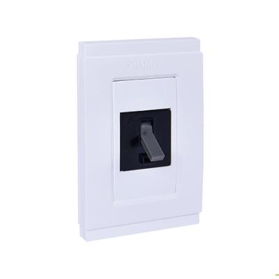 Cina Safety Breaker Flush Type 2 poles 3KA 6-40A safety wall switch with the ground fault protection in vendita