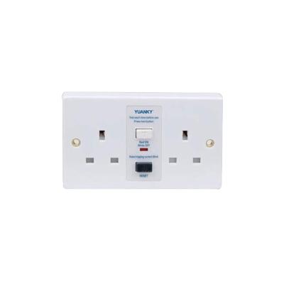 Cina HWSP 13A RCD Wall Switched Socket Protected Safety Industrial Commercial Controls in vendita