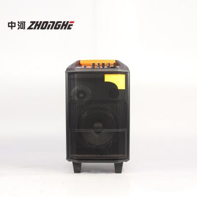 China No Cart Professional Active Plsatic Speaker Box With Microphone 90W Cart Speaker Box For Outdoor Activities for sale