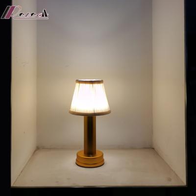 China Modern Cordless Aluminum Fabric Restaurant Lamp Table Led Rechargeable Lamp for sale