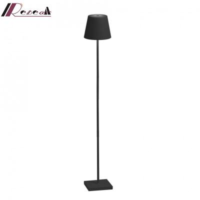 China Modern Hotel Modern Style Energy Saving Floor Light Led USB Aluminum Battery Wireless Floor Lamp for sale