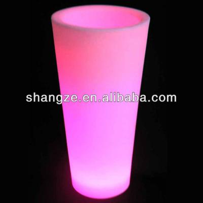 China Waterproof Outdoor Luminous Garden Led Flower Pot for sale