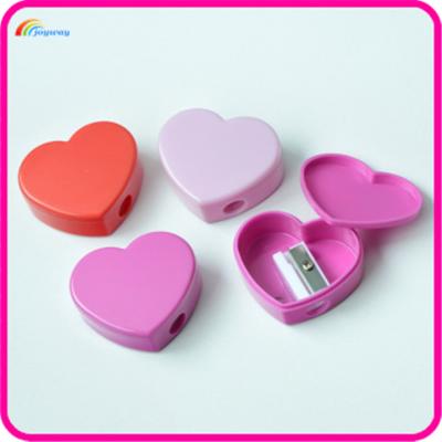 China Education Lovely Heart Shape Plastic Pencil Sharpeners for sale