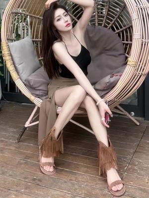 中国 Full Leather Super Fire Tassel Rivet Roman Sandals Women'S Summer New Wear High Wedge Heels Increase Cool Boots 販売のため