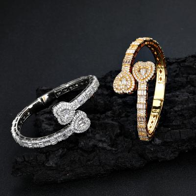 China Environmental Friendly Personality Hip Hop Heart Cuff Bracelet Iced Out Wand Diamond Gold Plated Heart Cuff Bracelet for sale