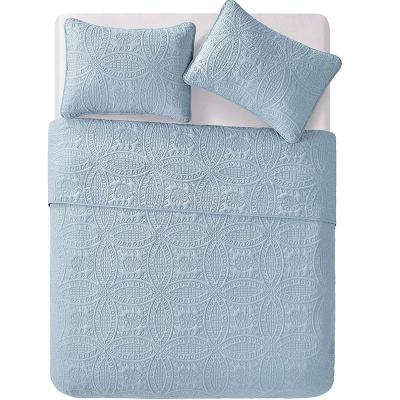 China CLASSIC Summer Pine Comforters and Throws Queen Size Lightweight Sonic Embossed Sky Blue for sale