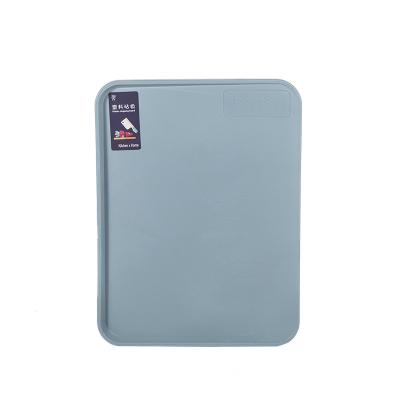 China Disposable Double Sided Cutting Plate PP Anti-Bacterial Anti-Mildew Anti-Skid Plastic Cutting Board for sale