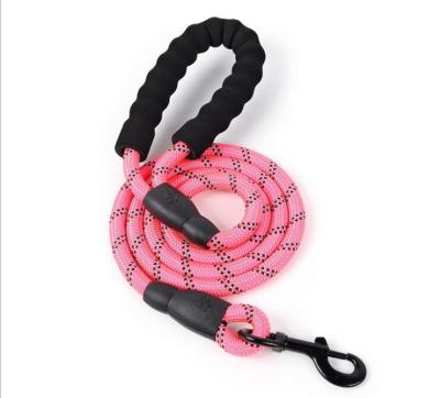 China Reflective Dog Pet Supplies Dog Leash Set Cloth Nylon Walking Dog Collar for sale