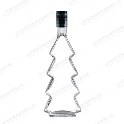 China Custom Size Accepted Clear Triangle Shape Glass Crystal Whisky Bottle Packaging for Brandy for sale