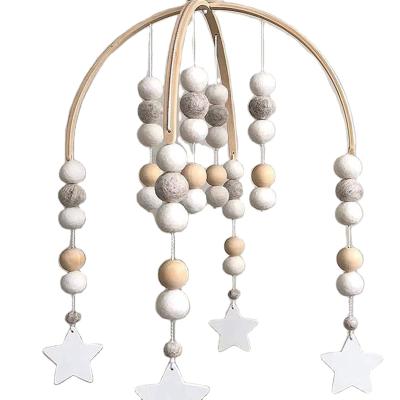 China Europe Bead Wood Bed Felt Wooden Baby Ceiling Mobiles Toys Hanging for sale