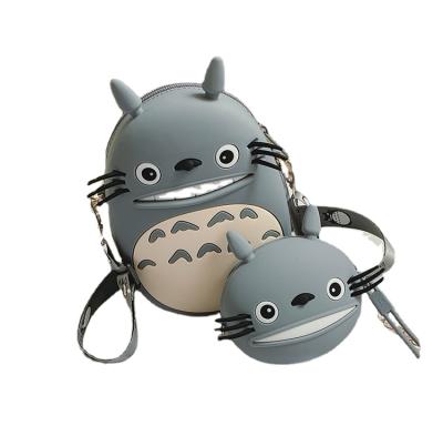 China Fashionable 2021 New Product Ideas Cartoon Silicone Rubber Kids Bags Totoro Shape Girl Women Cell Phone Bags Cute Mini Messenger Bags for sale