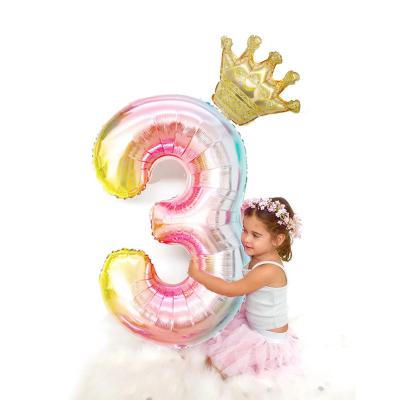 China 40 Inch Size Big Numbers Gift Toy With Crown Latex Foil Balloon Birthday Party Celebration Balloons Decorations With Gradient Color for sale