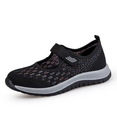 China Cushioning Breathable Spring Summer 2022 New Comfortable Ladies Led Toe Mesh Woven Mesh Breathable Lightweight Casual Shoes Flat Shoes for sale