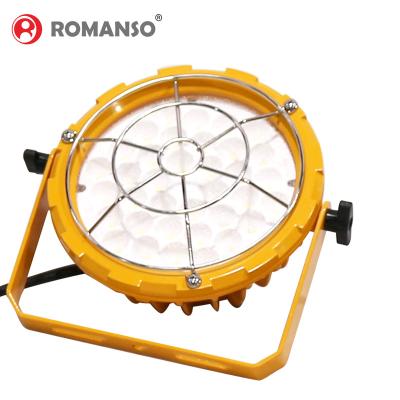 China Warehousing Etl IP65 Waterproof Dock Lights 20W 30W 50W 60W Led Super Bright Led Swing Arm Light for sale