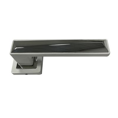 China Modern design square aluminum interior door handle on square rosette for sale