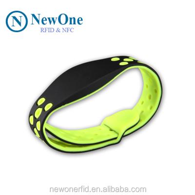 China event & 13.56 MHz HF RFID Wristband Theme Park Kids Tracking RFID Wristband for sale