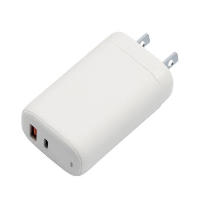 China UniversalÂ   Dual Left Type Multi Fast Charging Fast Type C+USB A Wall Charger PD Flat C 65W PD Wall Charger for sale