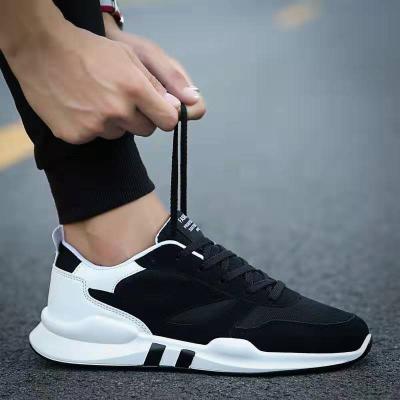 China Cushioning New Man Shoes Fashion Men's Sneakers Ultralight Men's Breathable Casual Shoes for sale