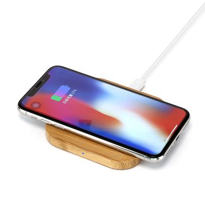 China Fashion Wooden Wireless Charger Pad Pad Christmas Hot Selling Fast Charging Gift for sale