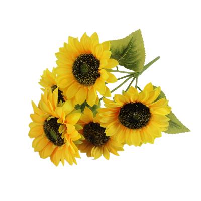 China Green Sunflower Artificial Bouquet Hot Selling Lusiaflower Environmental Protection Silk Flowers For Garden Decor for sale