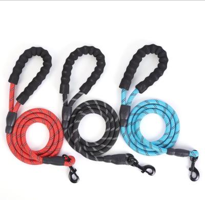 China DETACHED Pet Supplies Thoughtful Multi-Color Round Dog Lead Dog Leash A Comfortable Handle For Large Dogs for sale