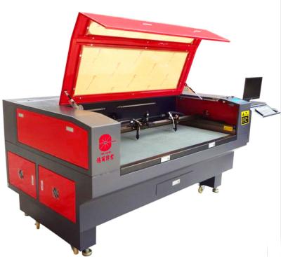 China High Precision Leather Laser Cutting Machine , Auto CNC Leather Cutter For Samples for sale