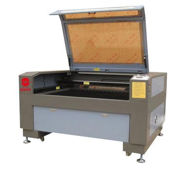 China 4 Heads Laser Engraving And Cutting Machine , Small Acrylic Laser Cutting Machine for sale