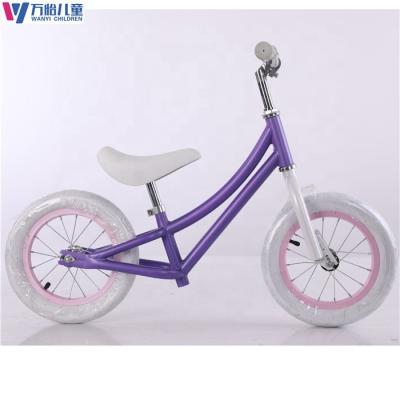 中国 アルミプラスチック2輪自転車 ペダルなし 12インチ 販売のため