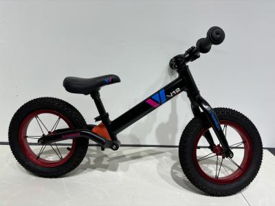 China Confortable Silla Niños Pedal Menos Bicicletas Cuadro de aleación de magnesio 2 ruedas en venta