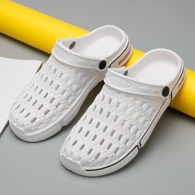 China High Quality Breathable EVA Summer Garden Shoes Men's Stylish Slip-On Sandals Waterproof Men's EVA Clog Garden Shoes With Back Strap for sale