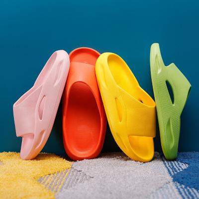 China Custom Unisex Designer Breathable Men Slipper Yeezy Slips Flat Shoes For Women Summer Outdoor PVC Slippers for sale