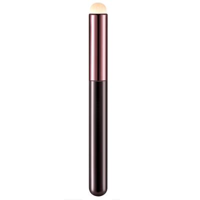 China Women New Girl Tip Lipstick Trending Round Smudge Brush Multifunctional Makeup Concealer Brush Portable Artificial Fiber Lipstick Brush for sale