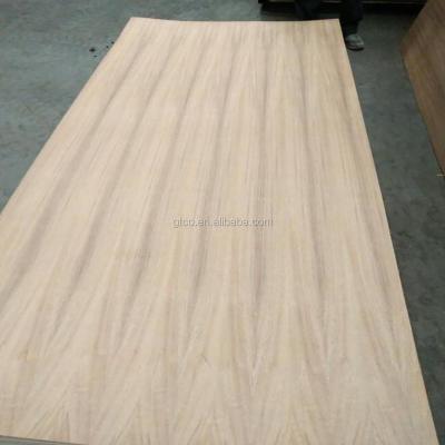 China 18mm Poplar Core Red Oak Plywood /Oak Interior Fancy Triplay for sale