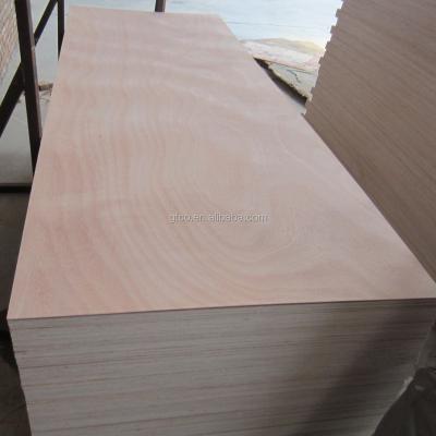 China 2.7mm okoume veneer folding door skin wood plywood for sale